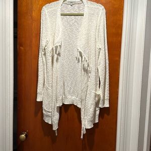 Bass duster in white. XL